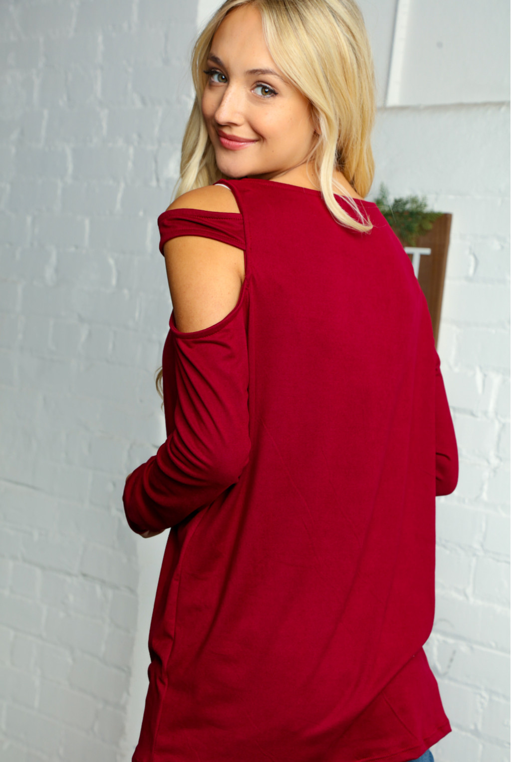 girls shoulder cut top